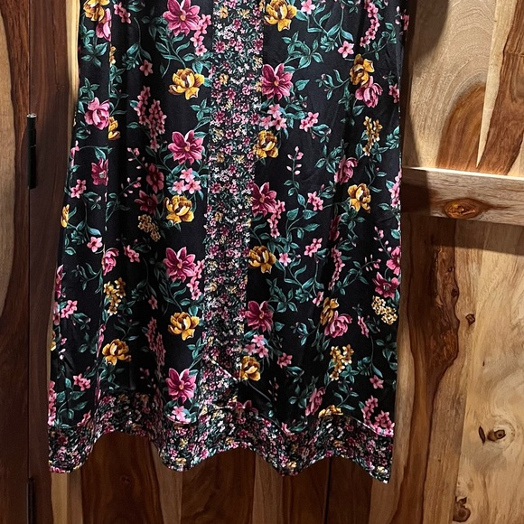 WHBM Size M Shift Dress - Picture 2 of 9